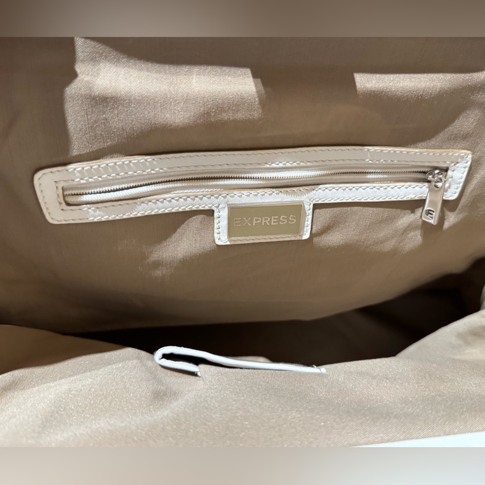 Express White & Light Brown Paisley Fabric Oversized Satchel Bag. Express clasp - Picture 12 of 15